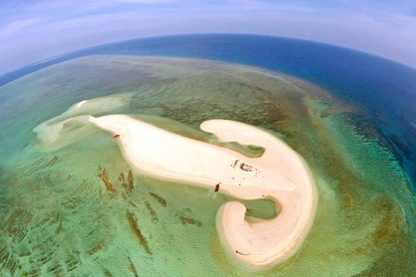 你好，這里是富饒的西沙群島。