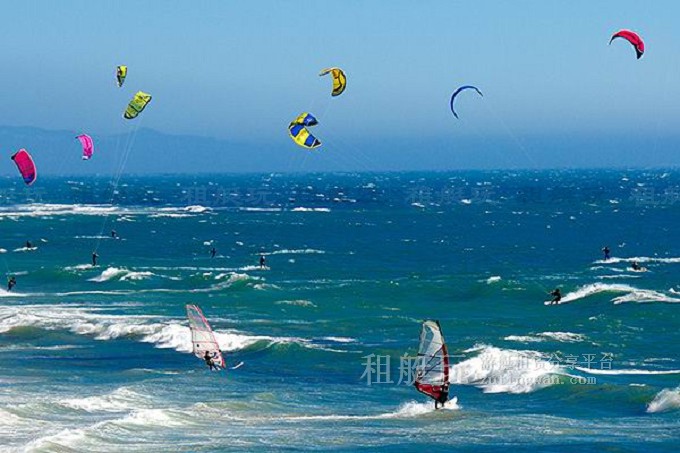 租游艇出海玩什么?十類炫酷水上玩具 租游艇出海玩什么?十類炫酷水上玩具