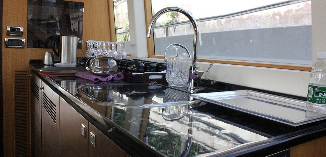 臺灣AVA 49豪華游艇 1