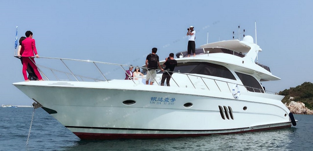 68英尺豪華游艇