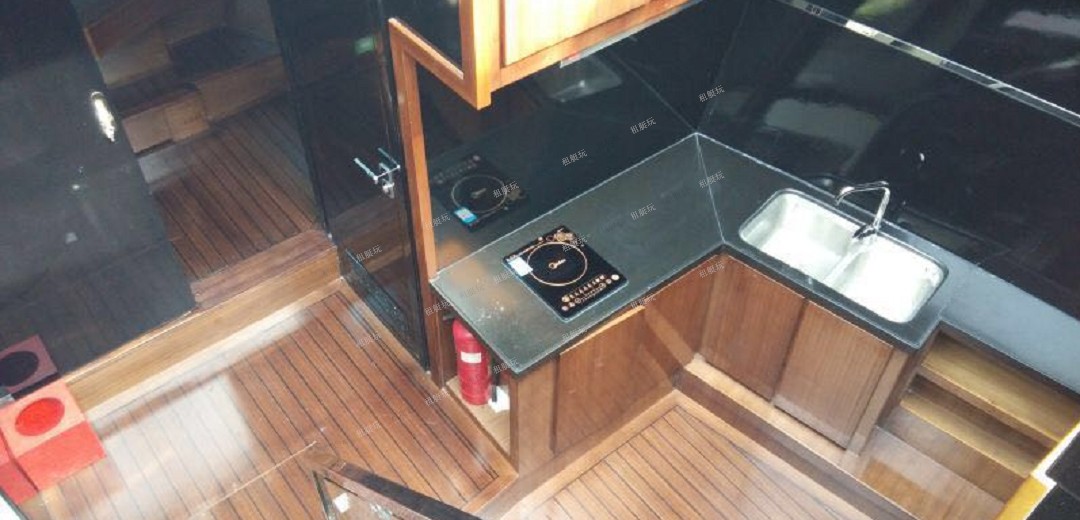 72英尺三層飛橋游艇 72英尺三層飛橋游艇