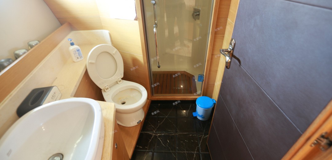 70英尺飛橋游艇