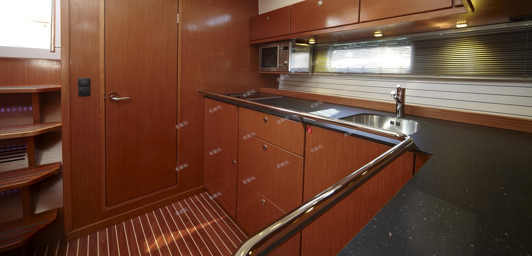 德國(guó)巴伐利亞46尺運(yùn)動(dòng)游艇 德國(guó)巴伐利亞46尺運(yùn)動(dòng)游艇